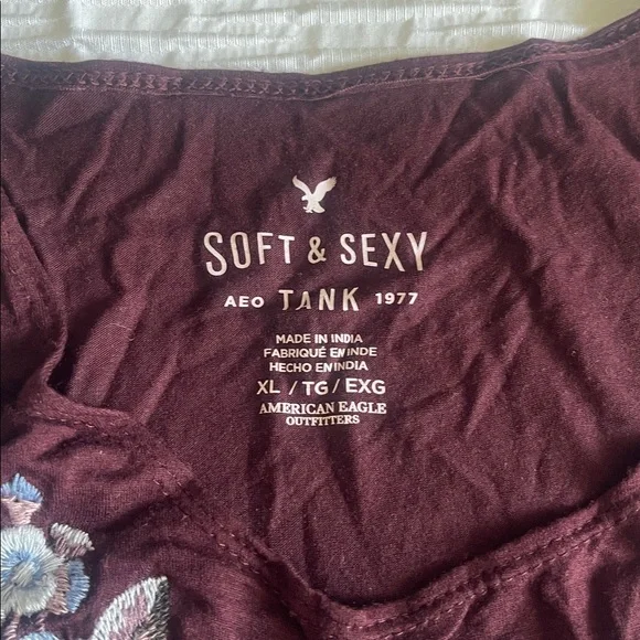 American Eagle Outfitters Maroon Tank with Embroidery - Picture 2 of 3